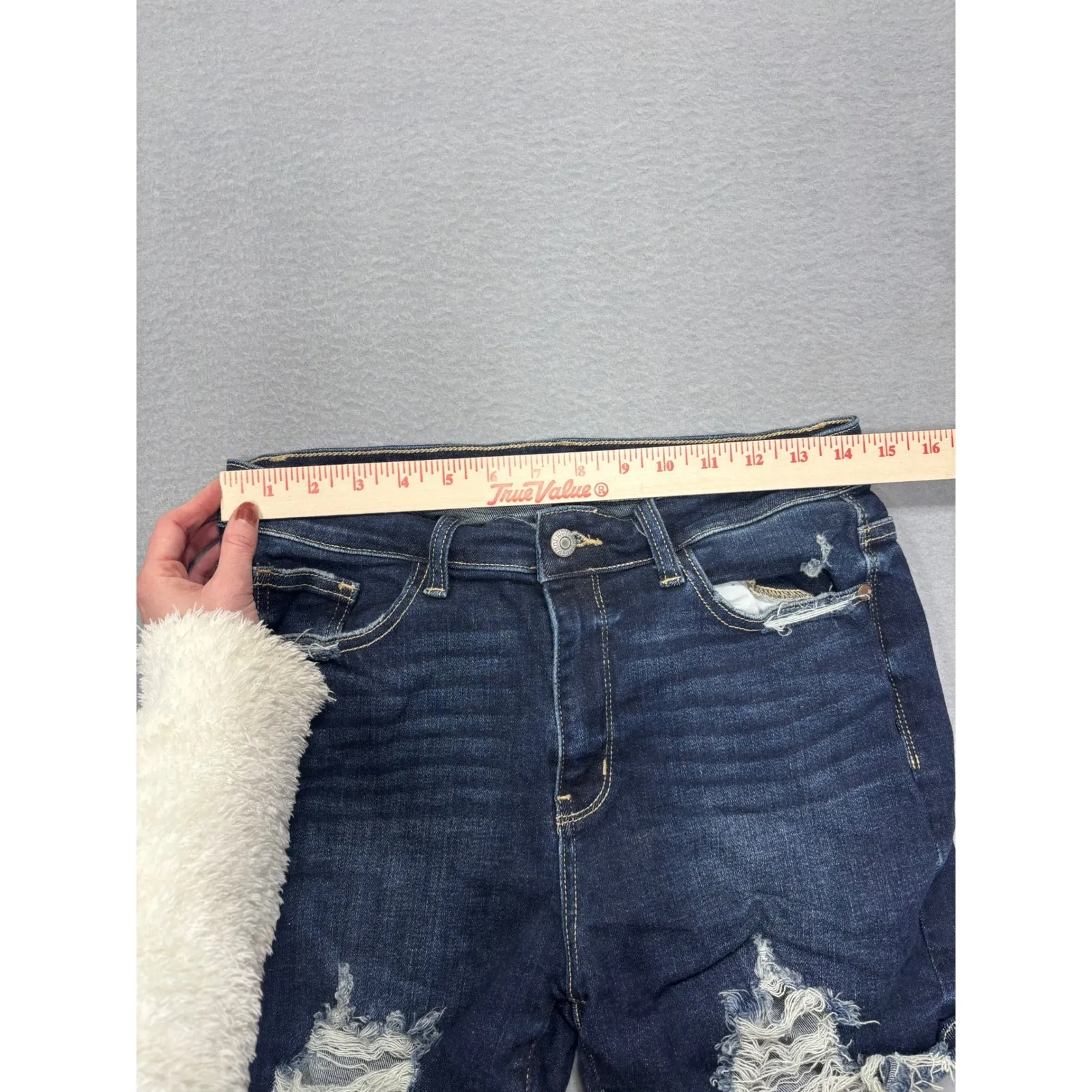 Judy Blue Distressed Denim Shorts Dark Wash Frayed Cuffs Women's Size L - Image 9