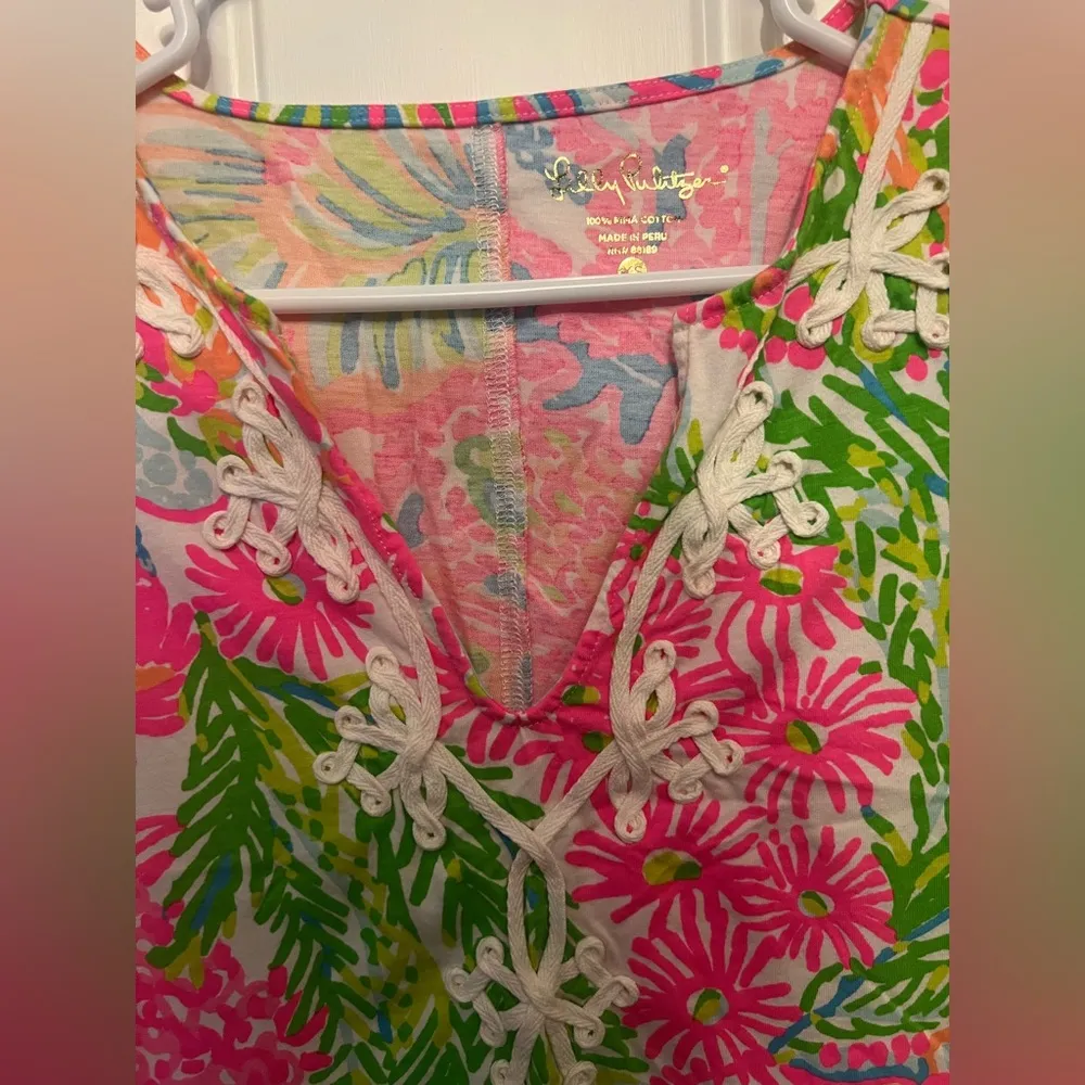 Lilly Pulitzer Brewster Dress in the "More Lovers Coral” Size XS - Image 2