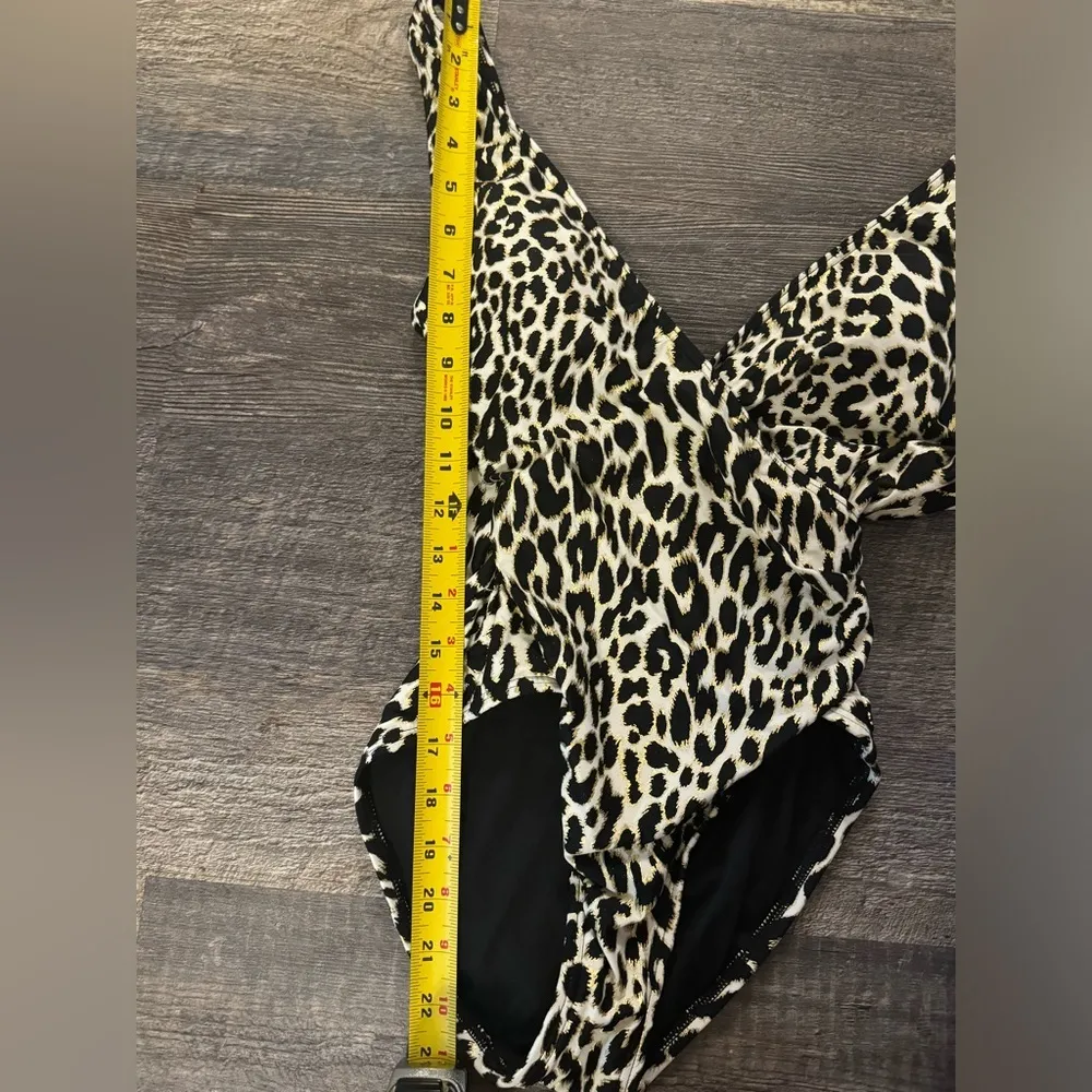 Carmen Marc Valvo Cheetah V Neck Surplice One Piece Bathing Suit Swimsuit swim 4 - Image 3