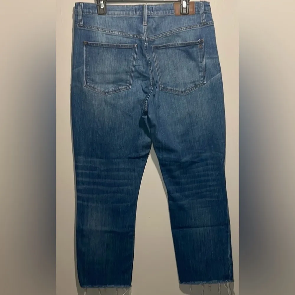 Madewell- The High-Rise Slim Crop Boyjean Distressed Frayed Hem- Size 30 - Image 4
