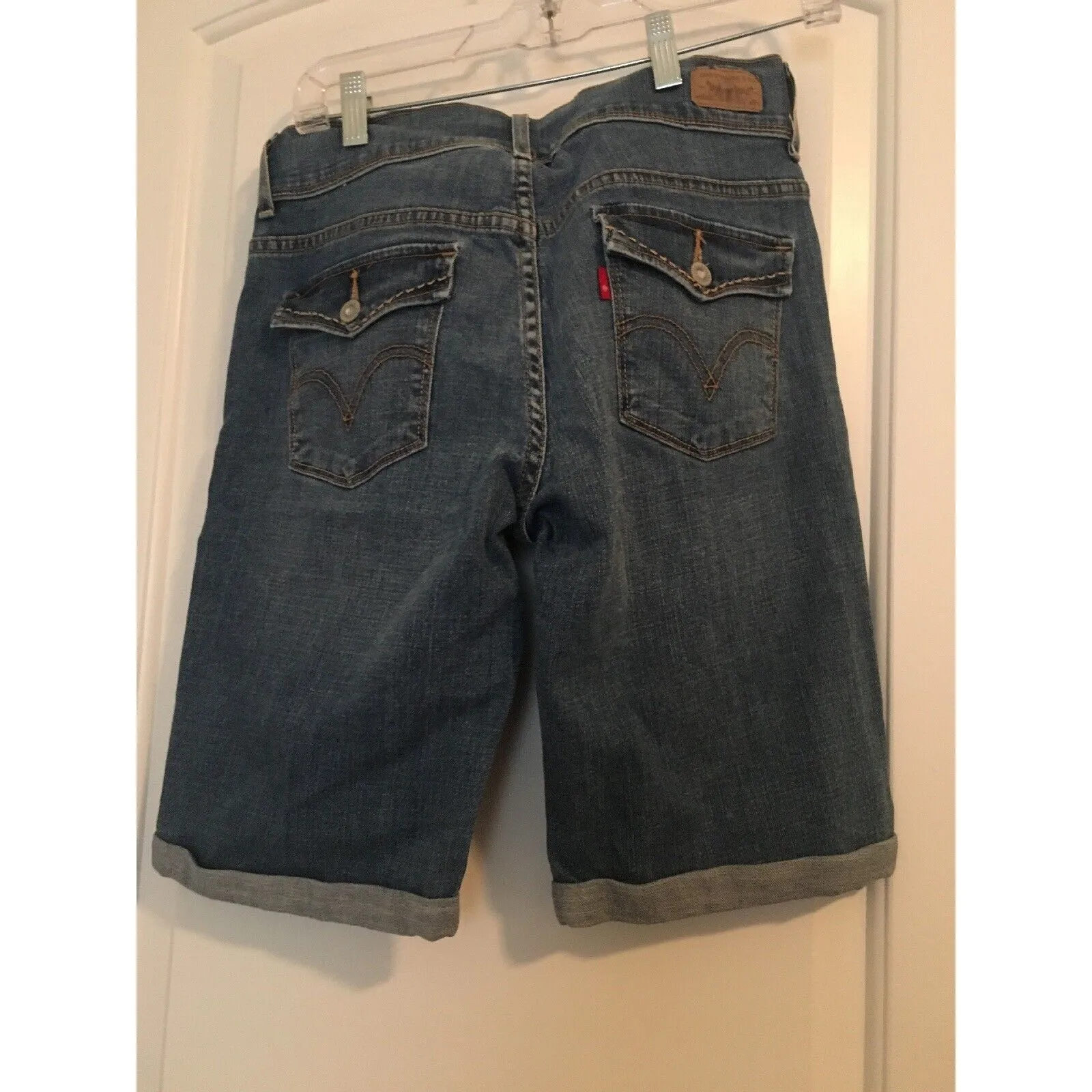 Levi's 515 Women's Size 6 Blue Denim Bermuda Cuffed Jean Shorts with Pockets - Image 7