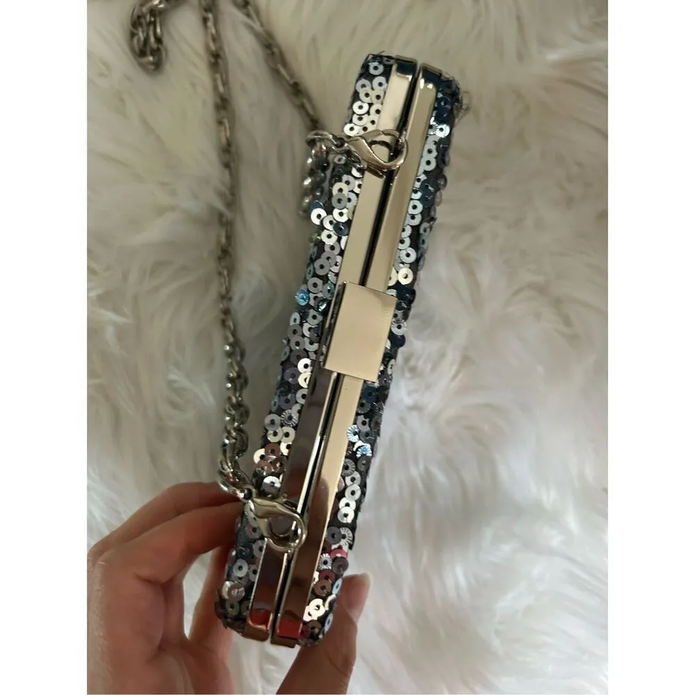 White House black market clutch - Image 2