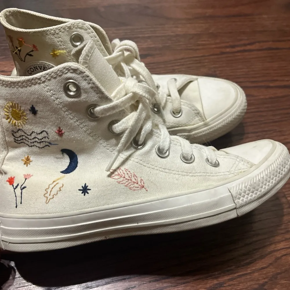 all star high tops trainers with embroidered details - Image 2