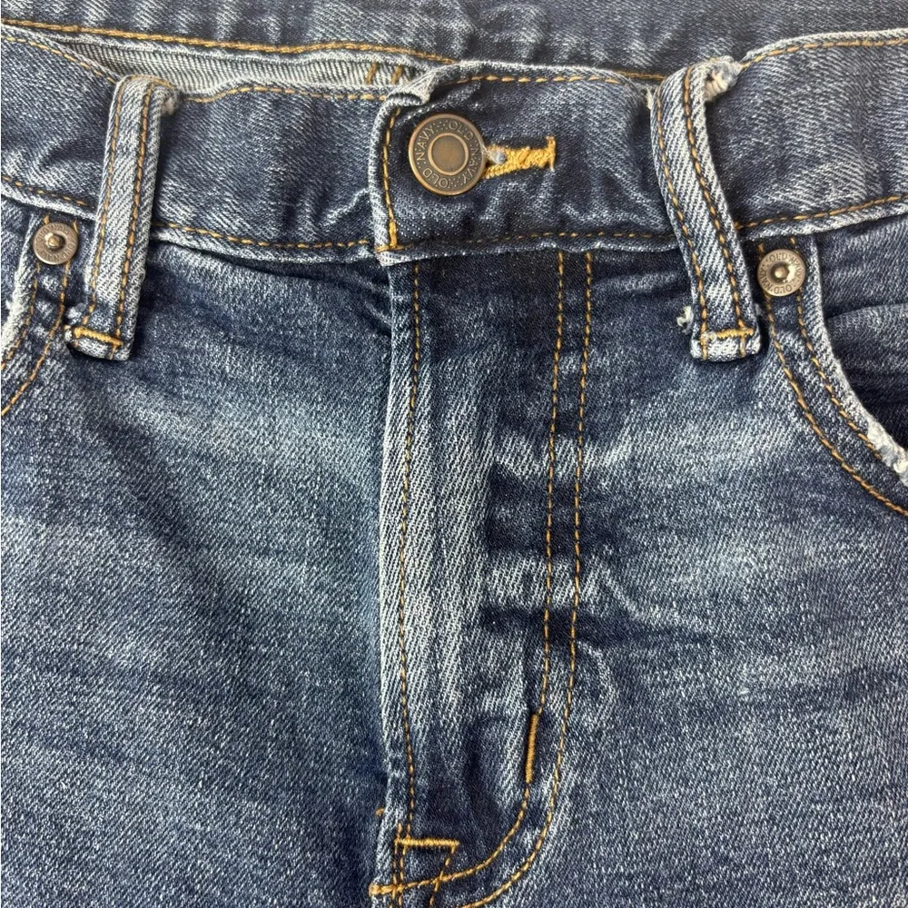 Old Navy 33 Distressed Denim Jeans Raw Hem Shorts - Image 3