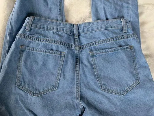 SheIn High Rise Mom Jeans - Image 4