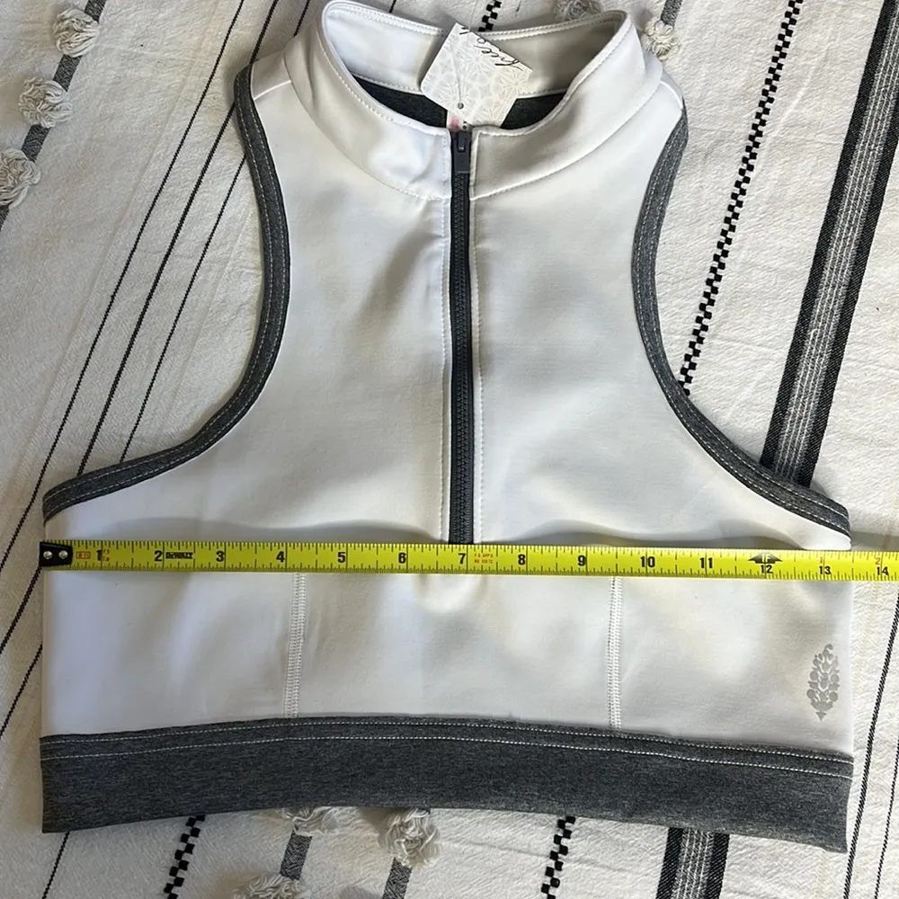 nwt //  around the block crop top - Image 12