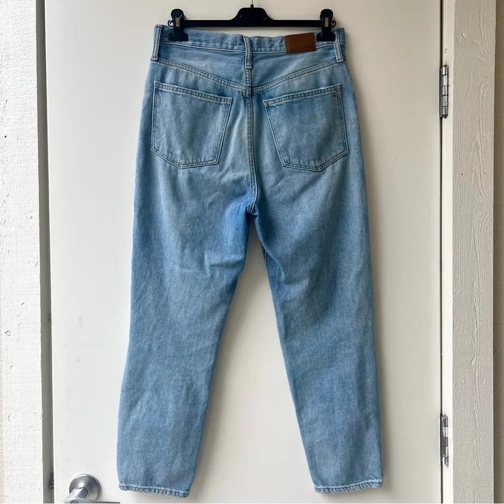 Madewell The Mom Jean Distressed Details - Gilford Light Blue Wash - Size 29 - Image 5