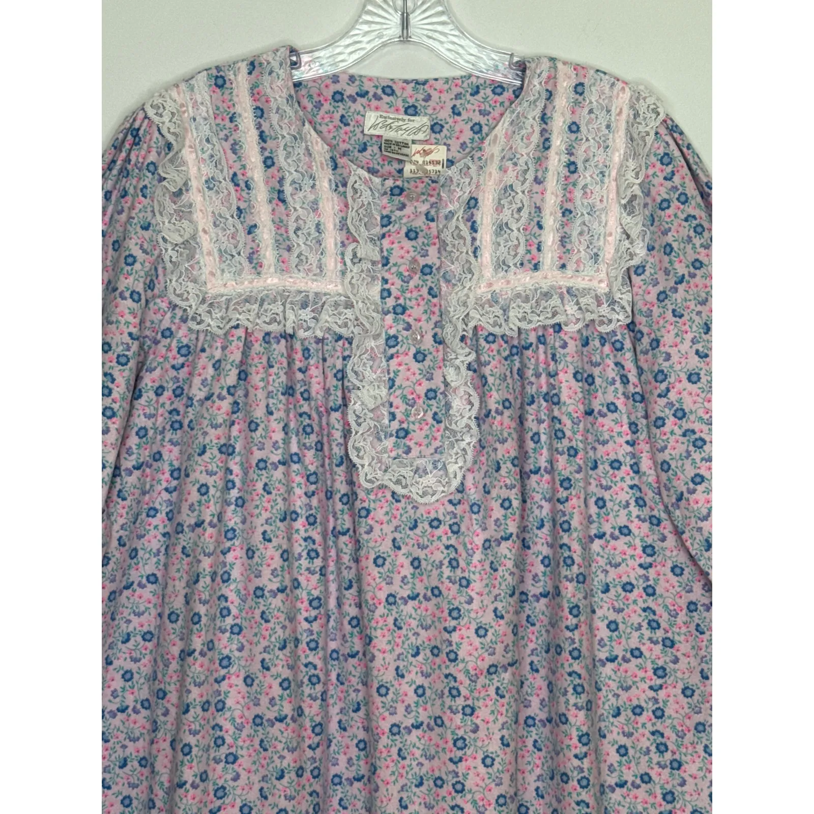 NWT Vintage exclusively for Lord & Taylor Floral Cotton Lace ribbon Nightgown M Blue Size M - Image 3
