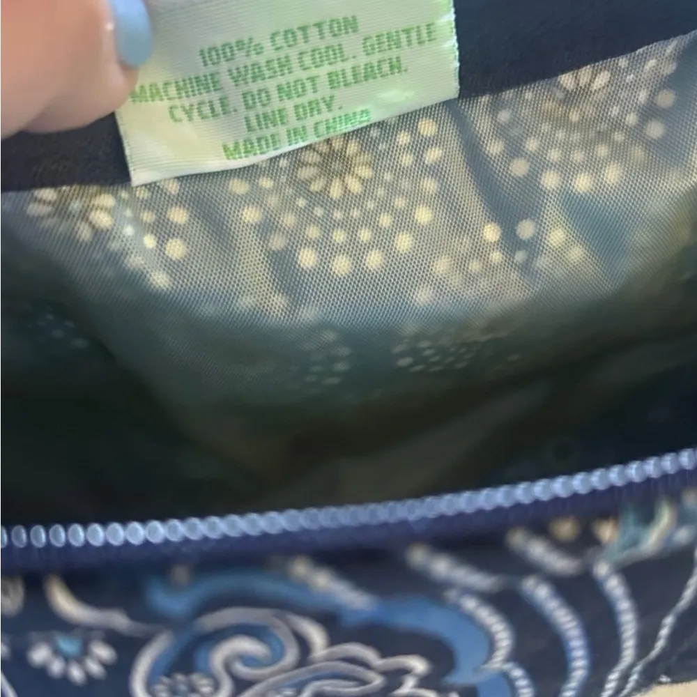 Vera Bradley makeup bag - Image 4