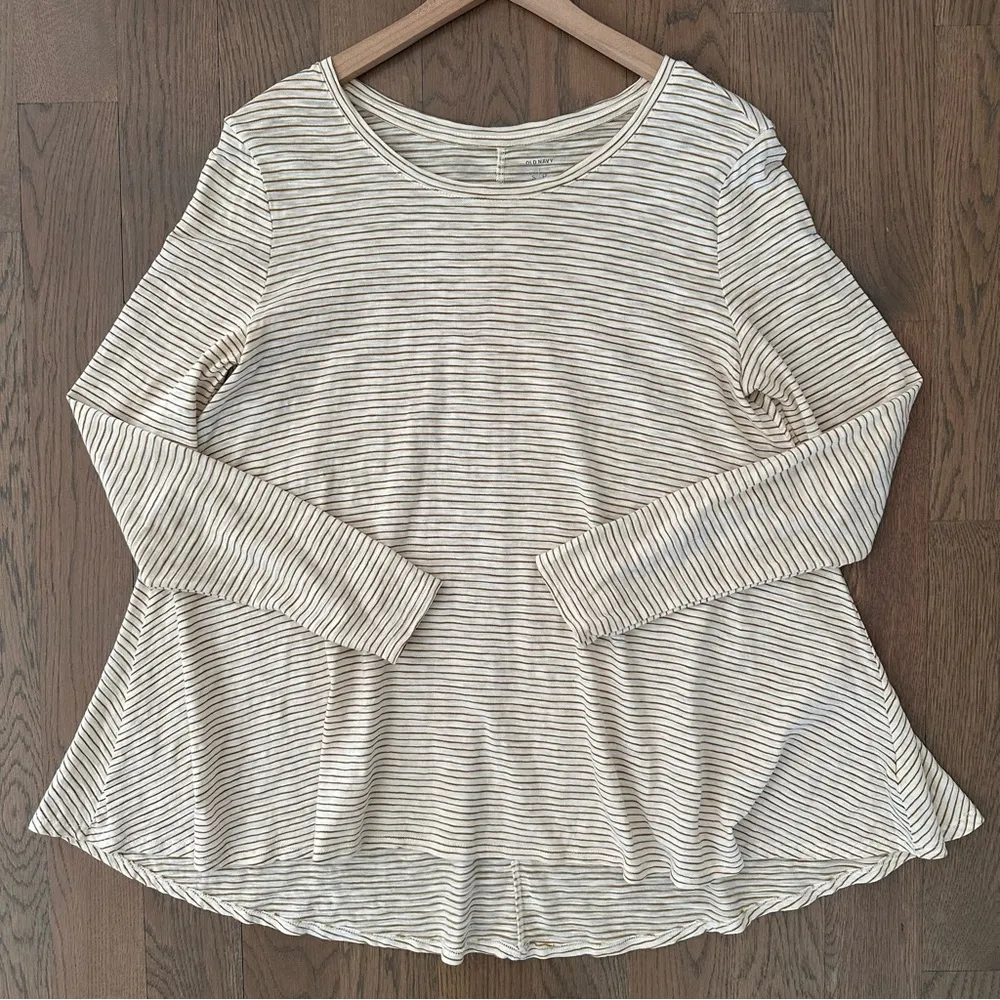 Long Sleeve Extreme Crewneck Swing Tee in Cream Olive Stripe Size Small - Image 5