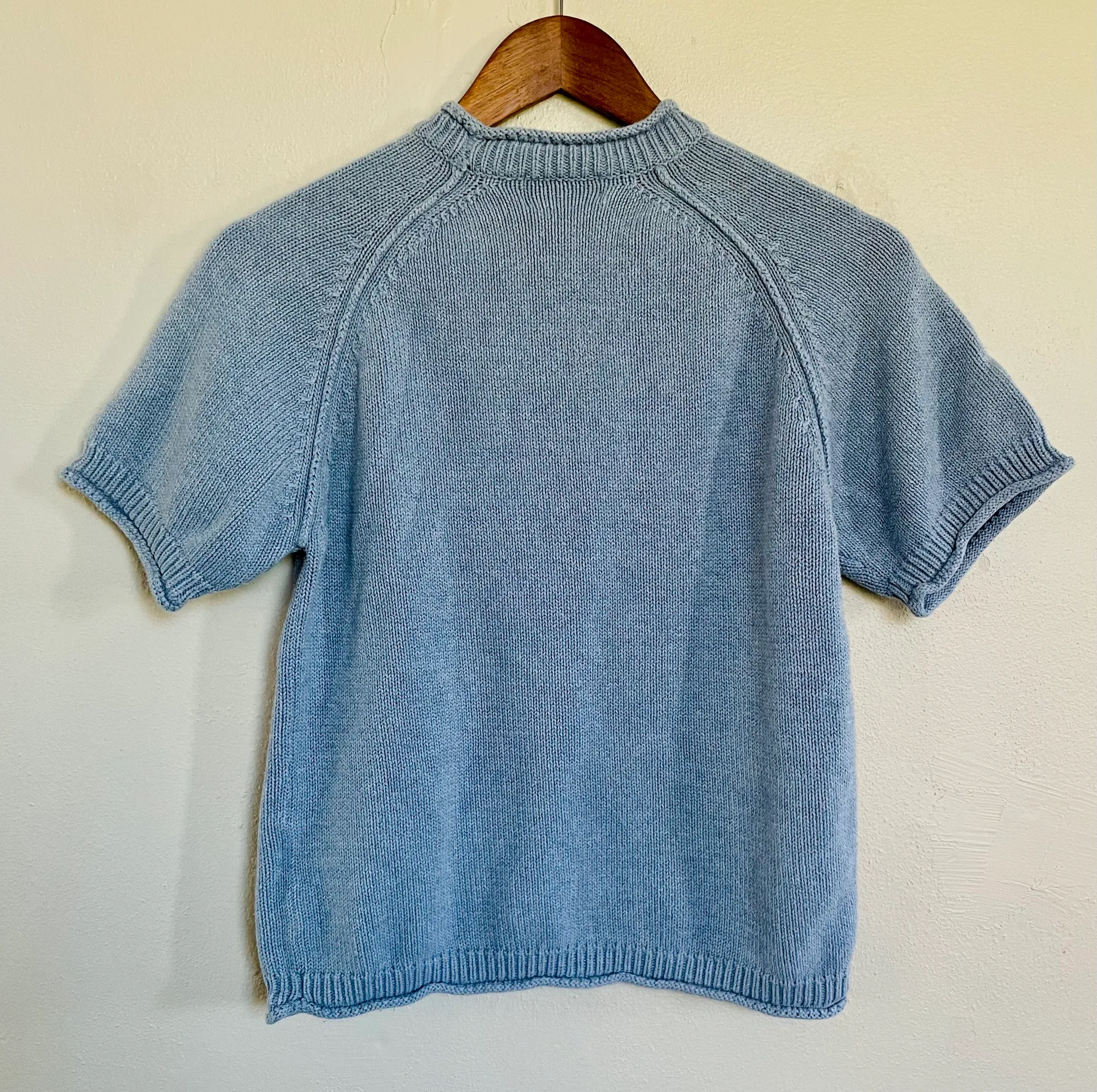Basic Editions  VINTAGE Blue Short Sleeve Knit Sweater  - Image 4