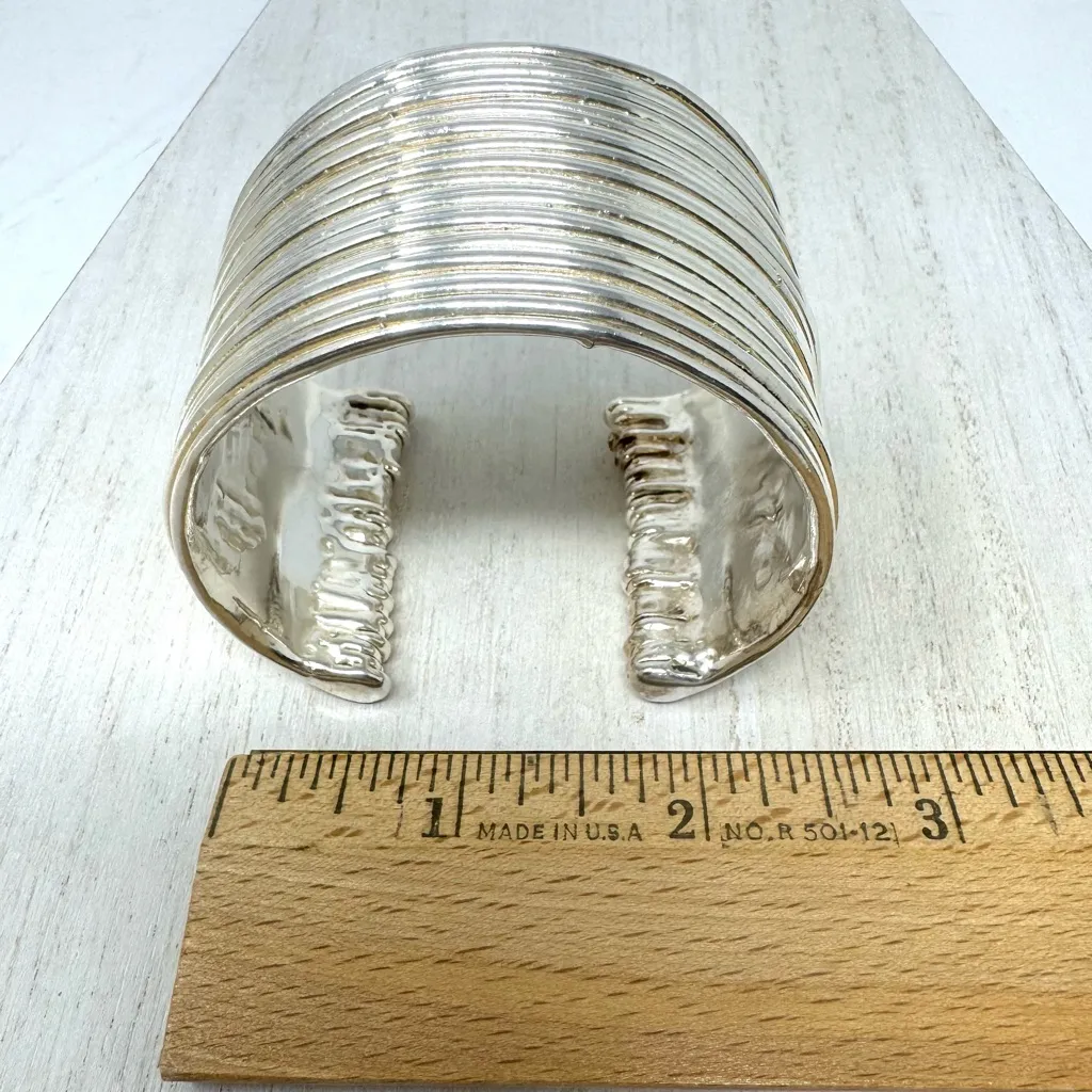 Sterling silver ribbed cuff bracelet, made in Israel - Image 14