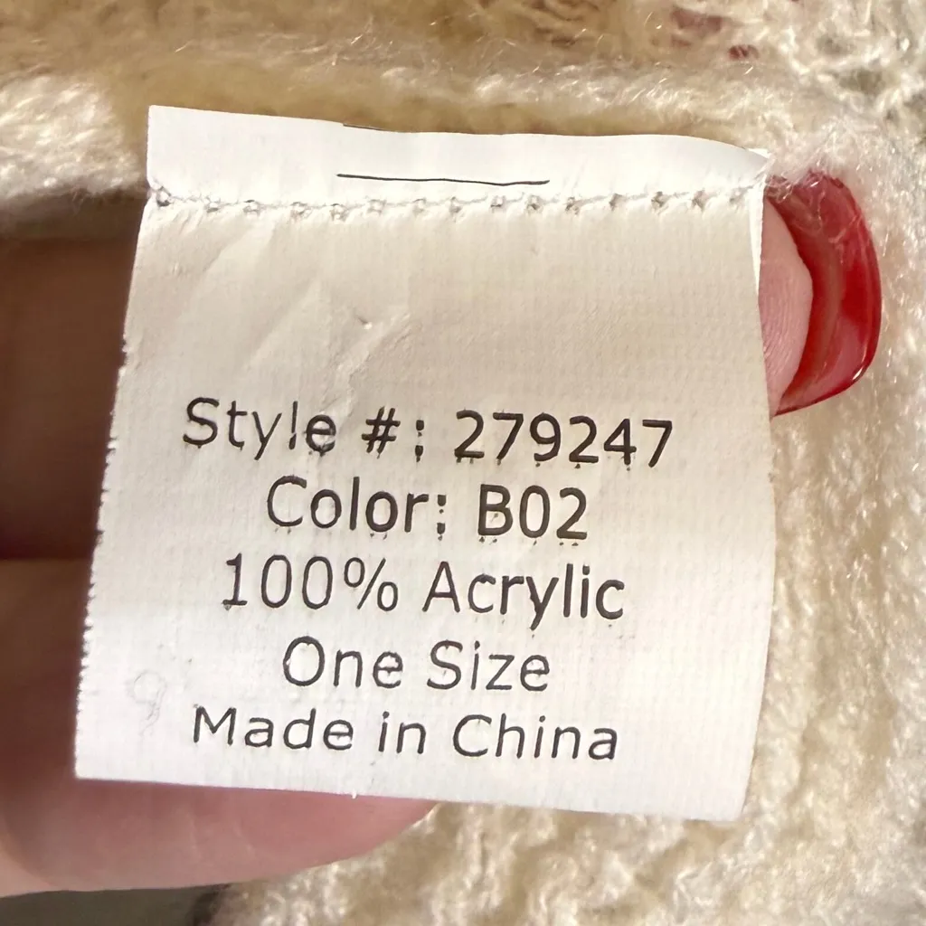 Elegant Cream Ruffle Scarf - Image 2