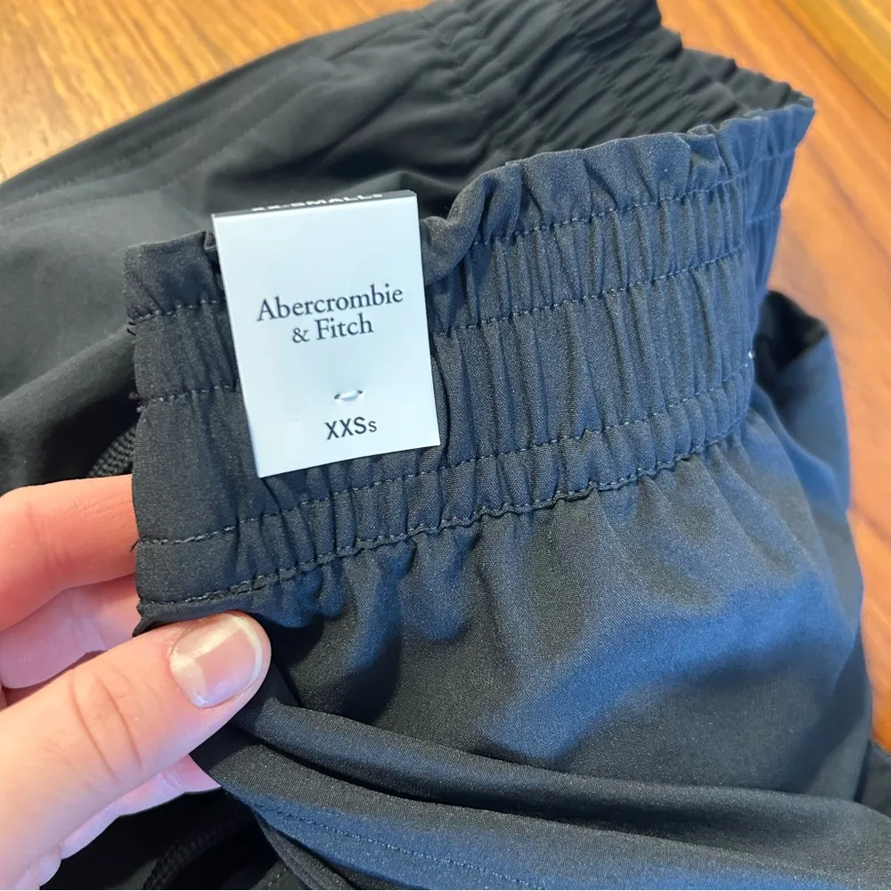 NWT Abercrombie & Fitch Petite Black Traveler Joggers - Image 7