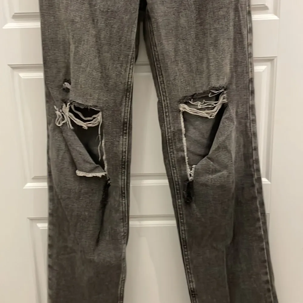 PacSun Black 90s Boyfriend Jeans size 25 - Image 3
