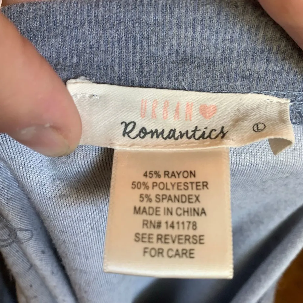 Urban Romantics soft gray L normcore cropped sweatshirt - Image 3