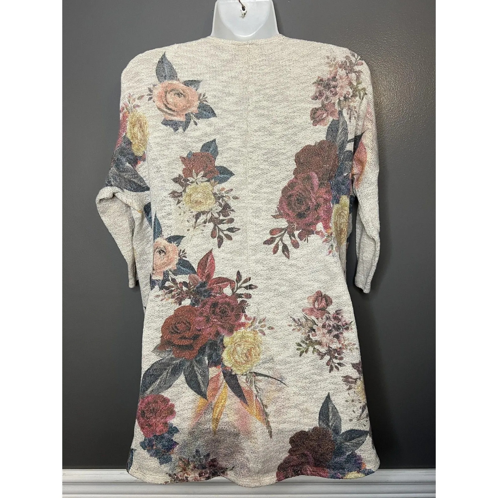 Live In The Moment Cardigan Sweater Womens Small Beige Floral Open Front - Image 5