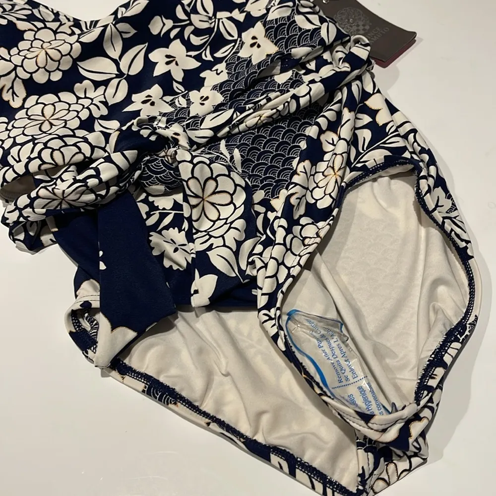Vince camuto floral wrap one piece bathing suit swim NWT 4 navy white - Image 2