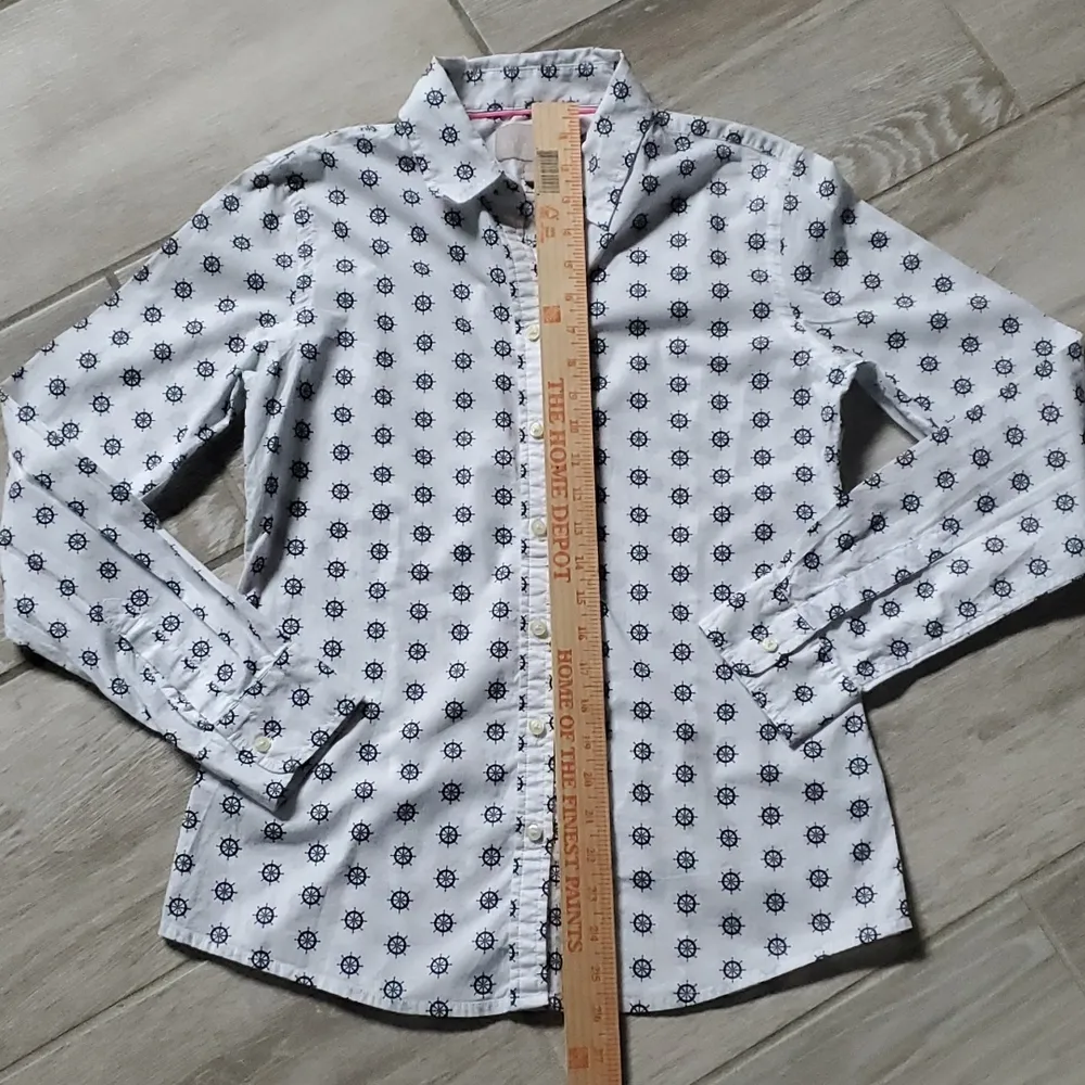 Banana Republic Soft Wash Ship Wheel Pattern Button Down Shirt - Image 7