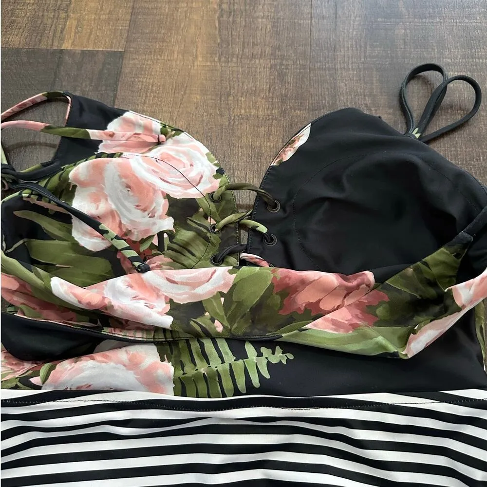 Albion Fit The Rachel One-Piece Black and Midnight Stripe Size Large - Image 7