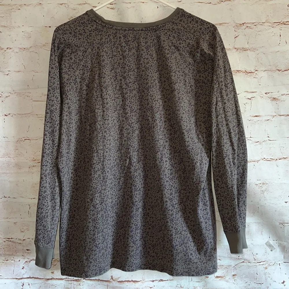 Duluth Trading Shirt Womens Large Gray Purple Tiny Floral Print Long Sleeve Crew - Image 4