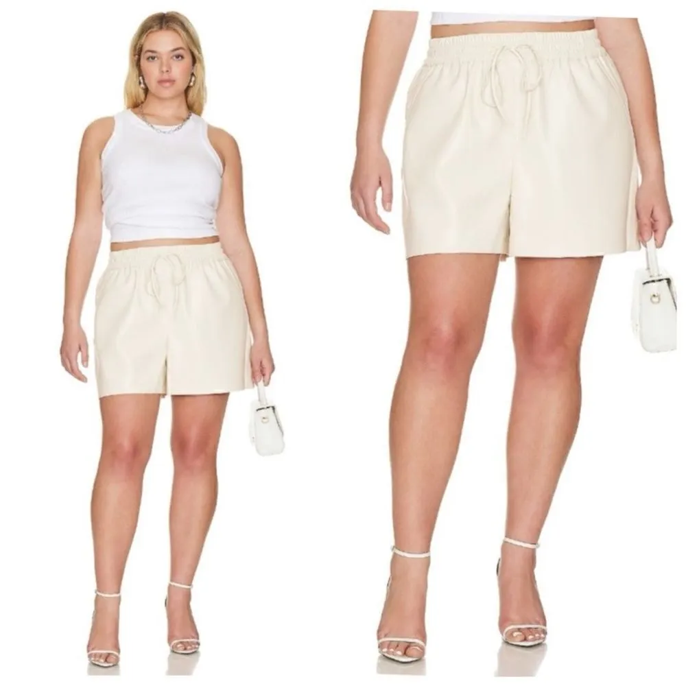 NEW Good American Better Than Leather Shorts Elastic Waist Bone Size 5 2XL - Image 2