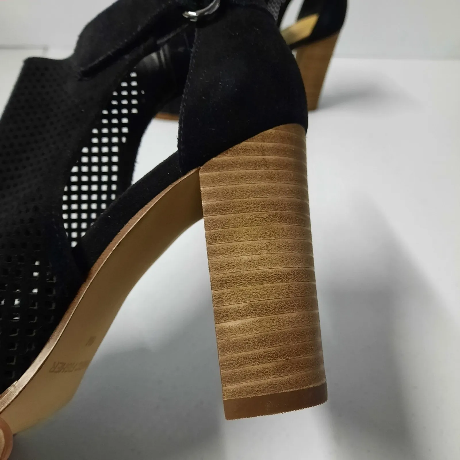 Marc Fisher Deztin Chunky Heel Suede Shoes Women's 6M Black Open Toe Sandals - Image 3