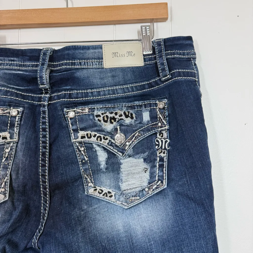 Miss Me Leopard Print Curvy Crop Jean - Image 6