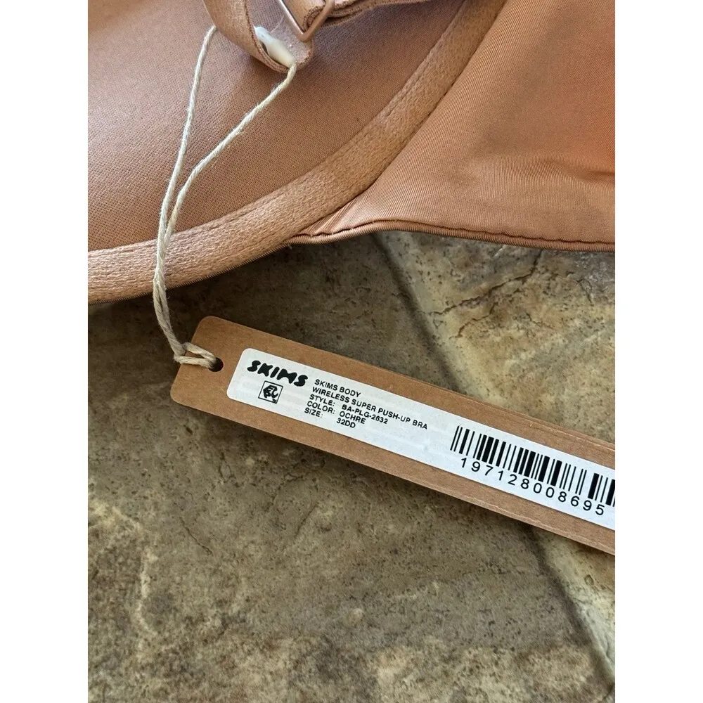 Skims Wireless Form Push-up Plunge Bra Ochre 32DD - Image 9