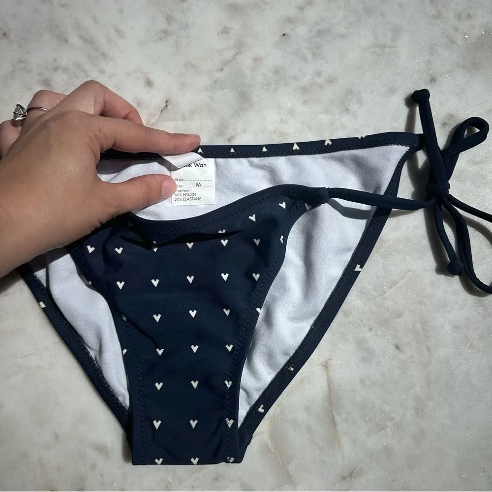 Quiksilver Women’s Tie Side Navy Bikini Bottom with White V Pattern Size M - Image 3