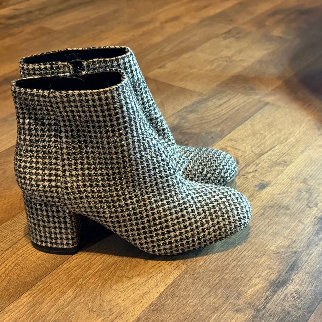 Kelly and Katie Black and White Houndstooth Ankle Boots Shine and Shimmer size 7 - Image 12
