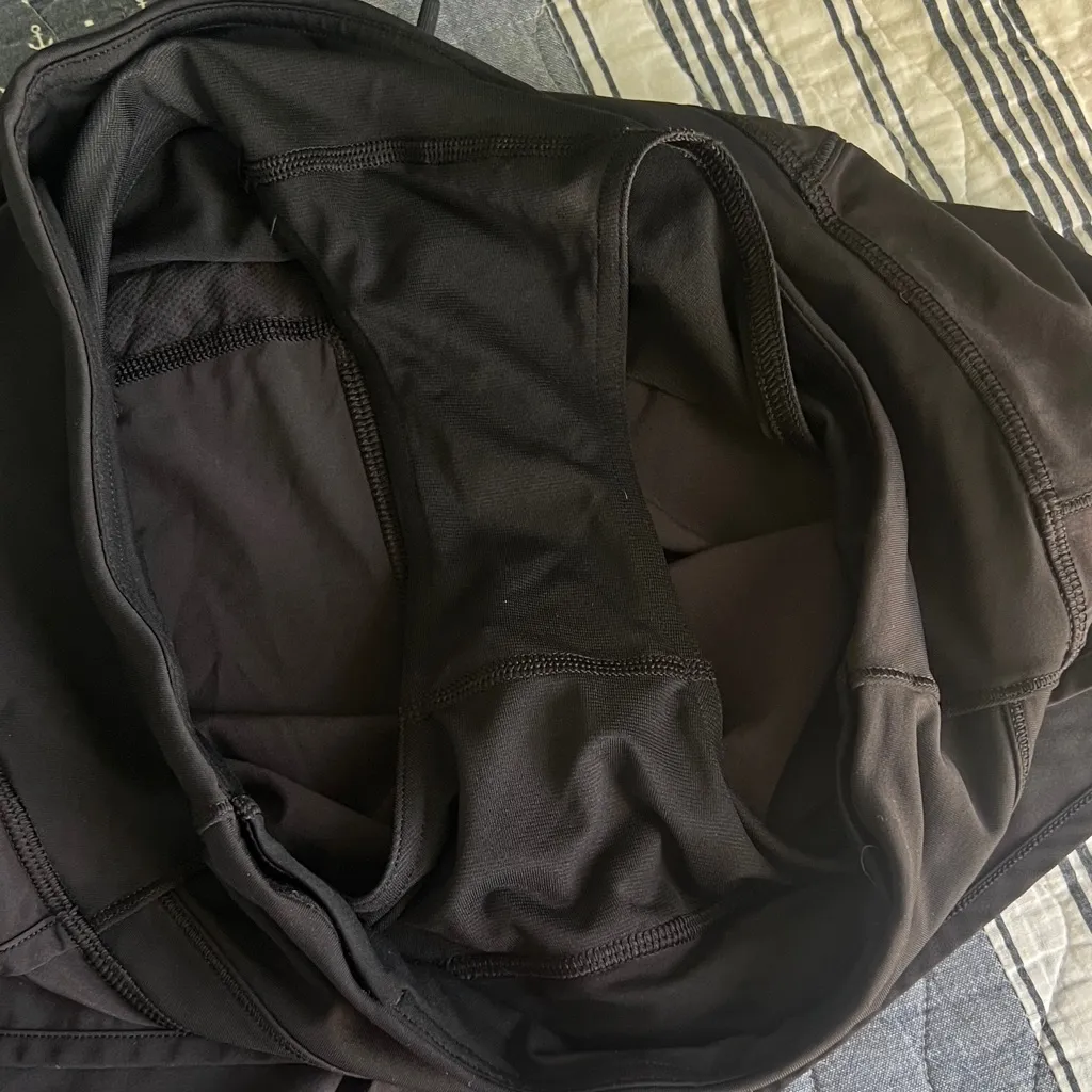 Lululemon Run Times Short sz6 - Image 3