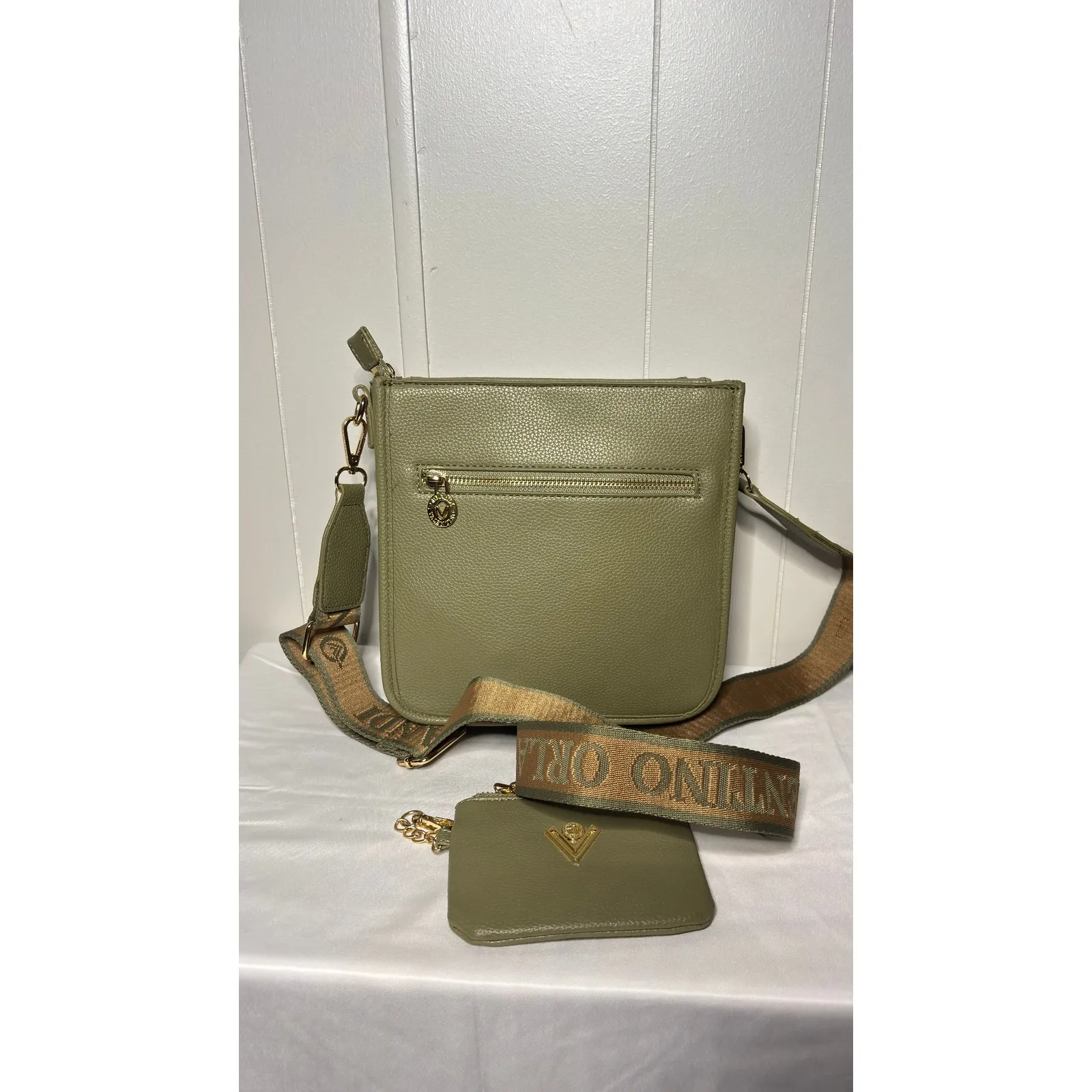 $279 NWOT Valentino Orlandi Olive Green Leather Crossbody Bag w/ Matching Wallet - Image 10
