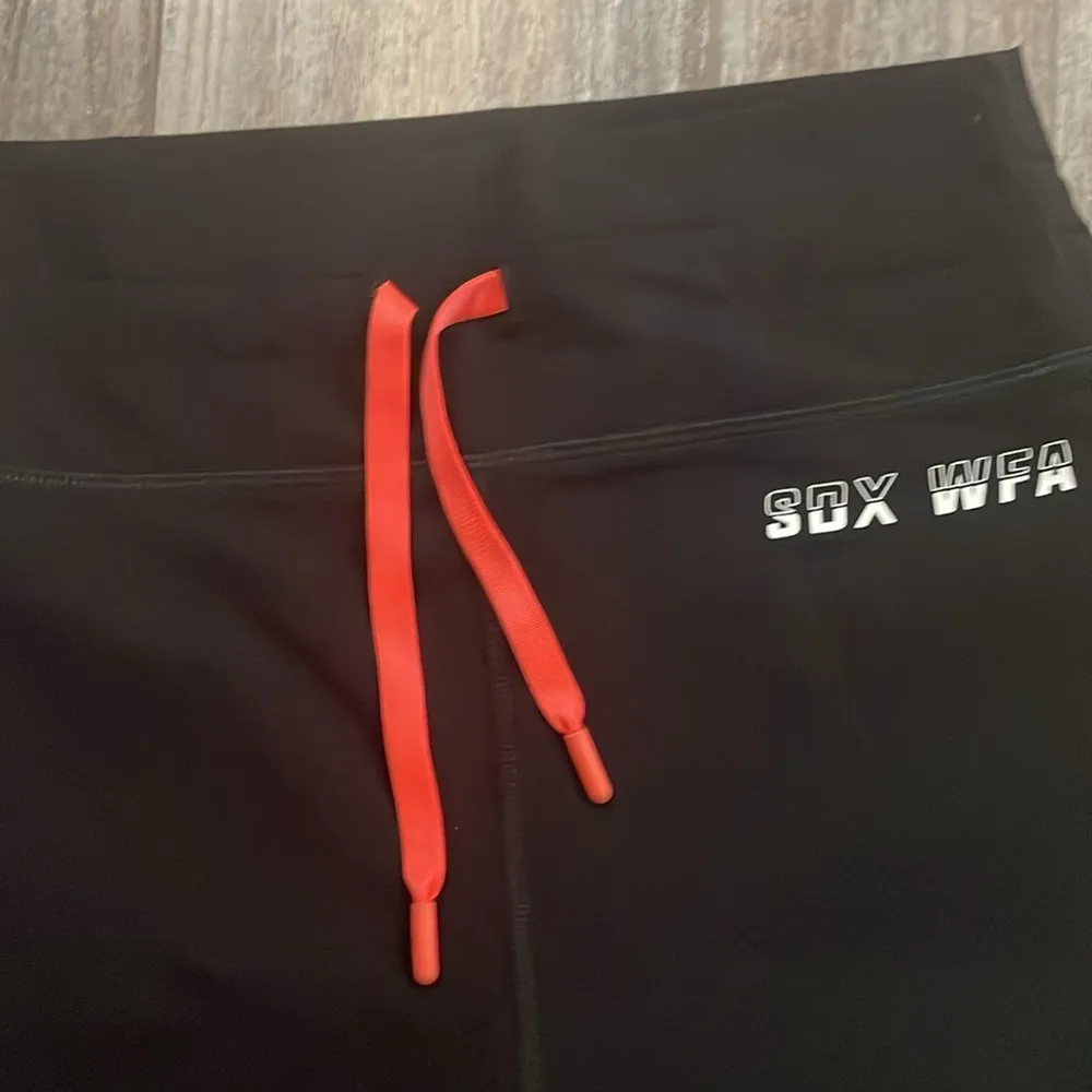 Sarah Days x White Fox Reboot Ignite Leggings Sports Bra Orange Small - Image 6