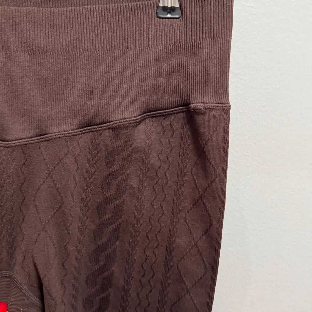 Chocolate brown high rise 7/8 ankle length cable knit leggings medium fall cute - Image 6