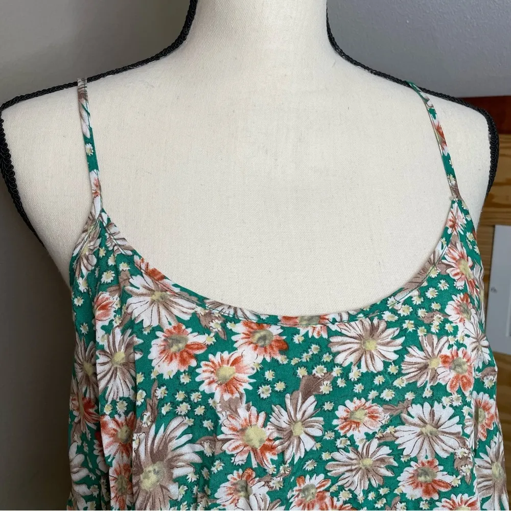 Timing Green Floral Spaghetti Strap Flowy Crop Tank Top Large - Image 4
