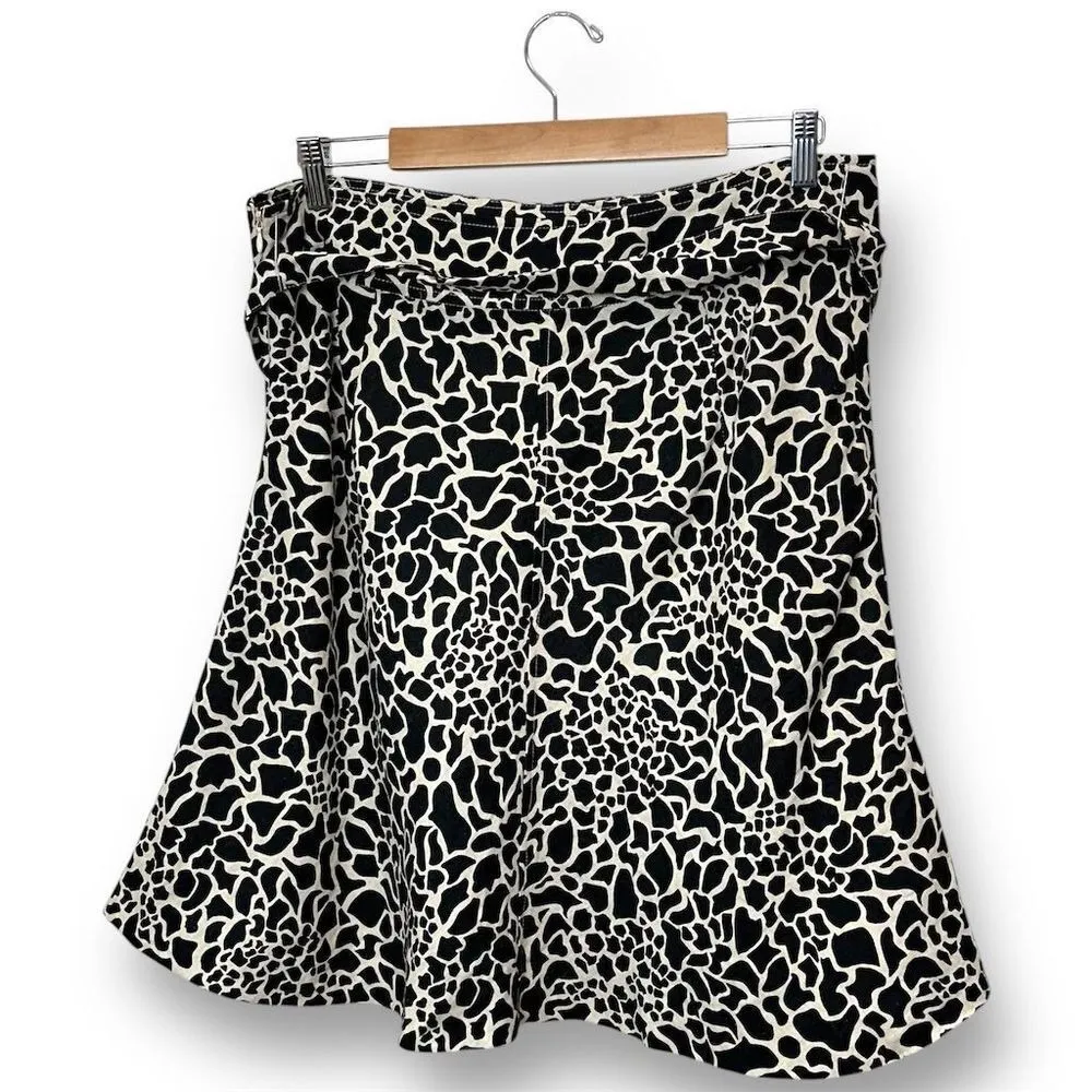 Women's Brown Giraffe Print A-Line Skirt Sz 10 Retro E-girl Y2K Feminine Indie - Image 3