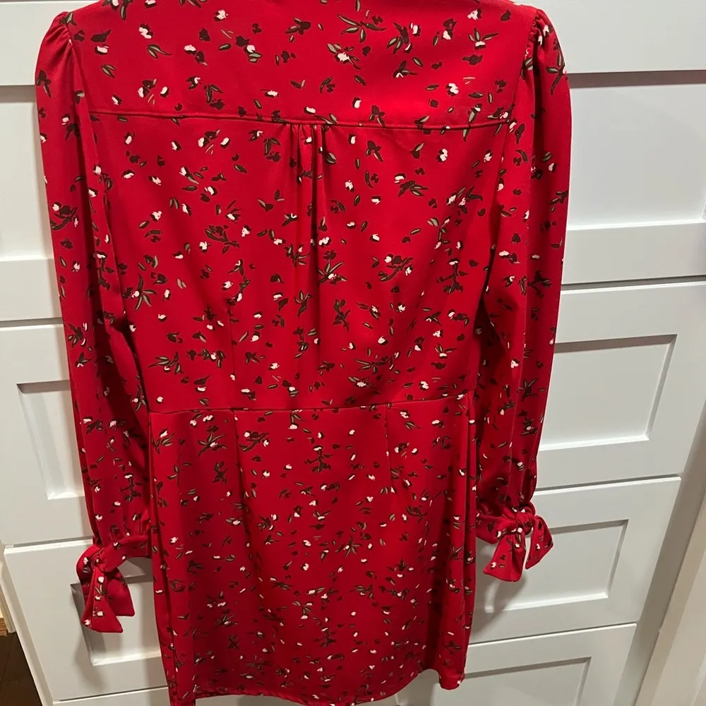 Elegant Red Floral Dress - Image 3