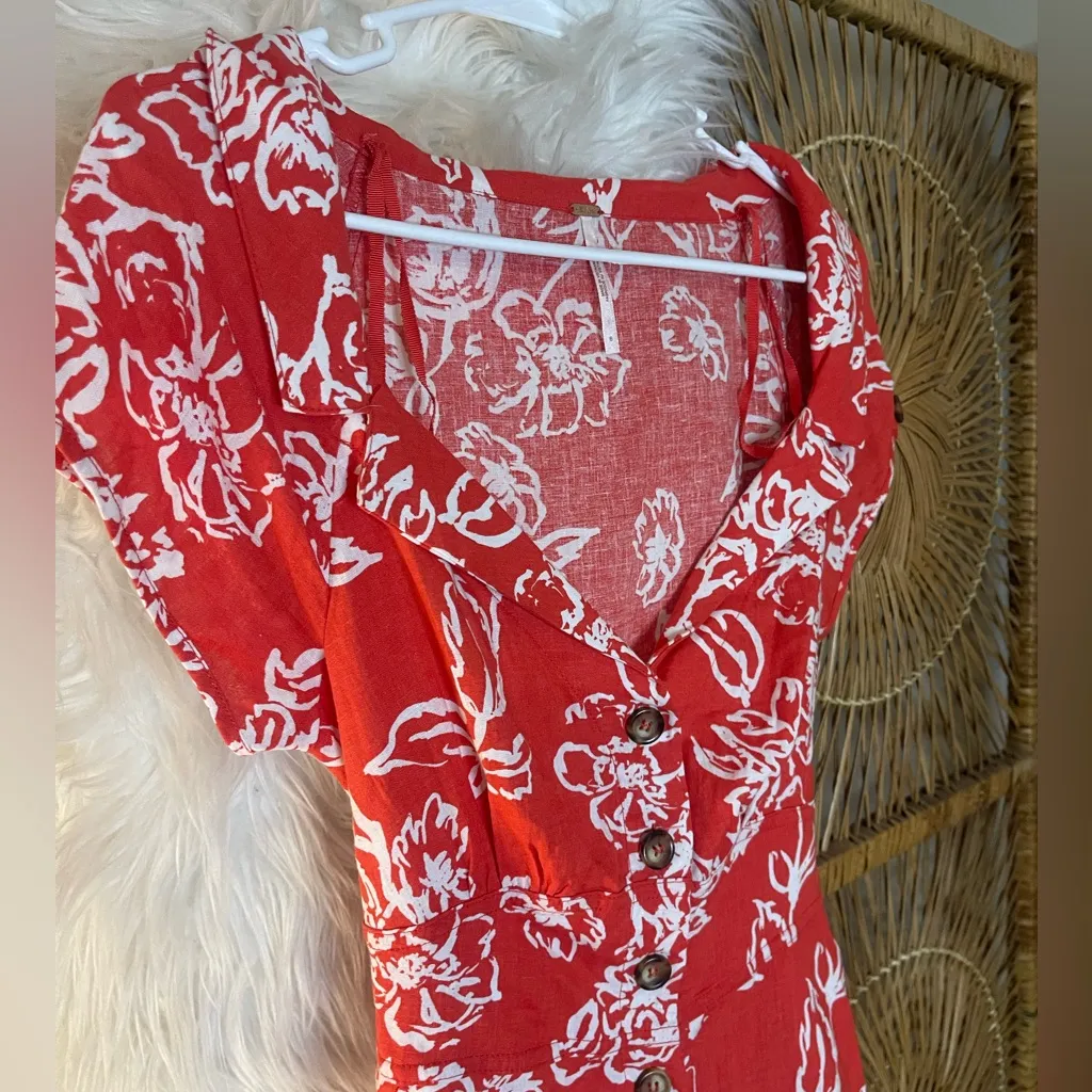 Free People A Thing Called Love Mini Dress Red & White Floral Button Down Linen Beach French Girl - Image 5