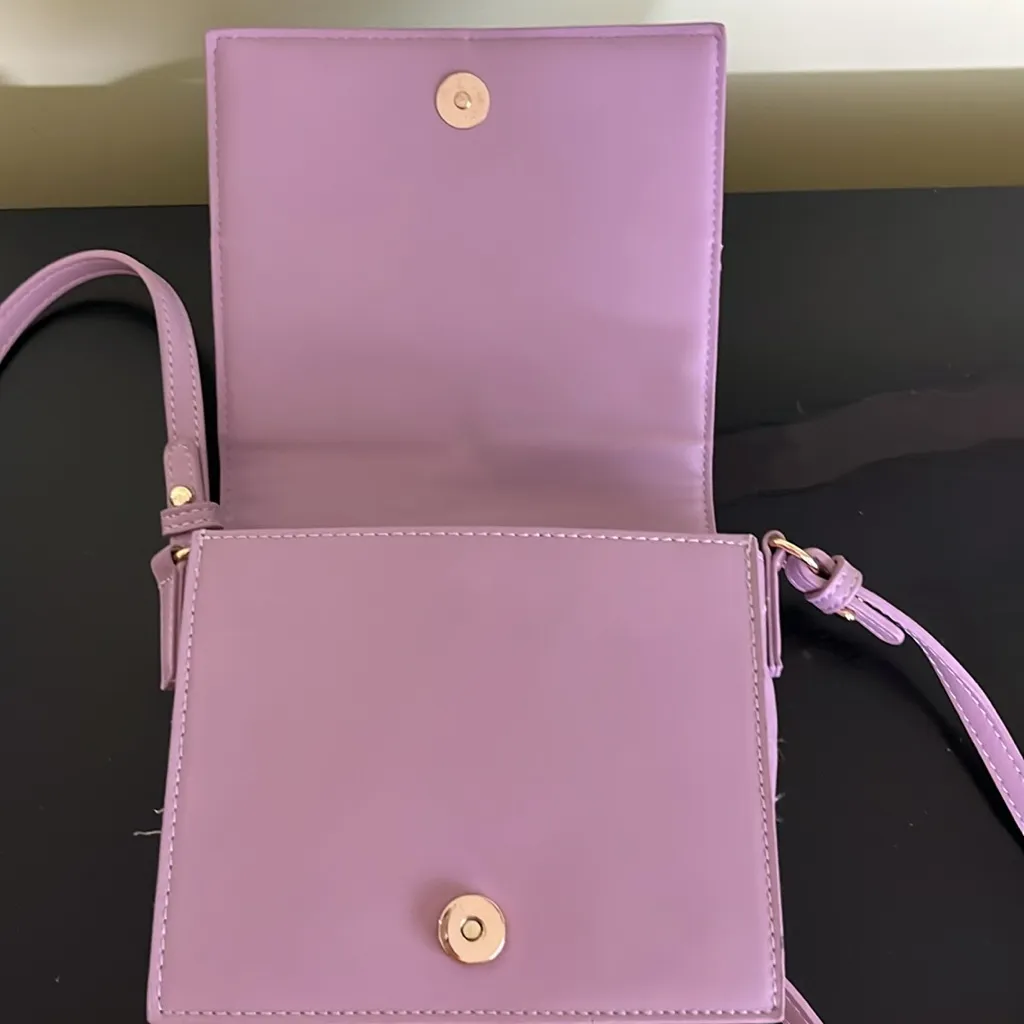 Moda Luxe  Lilac Lena Crossbody - Image 5