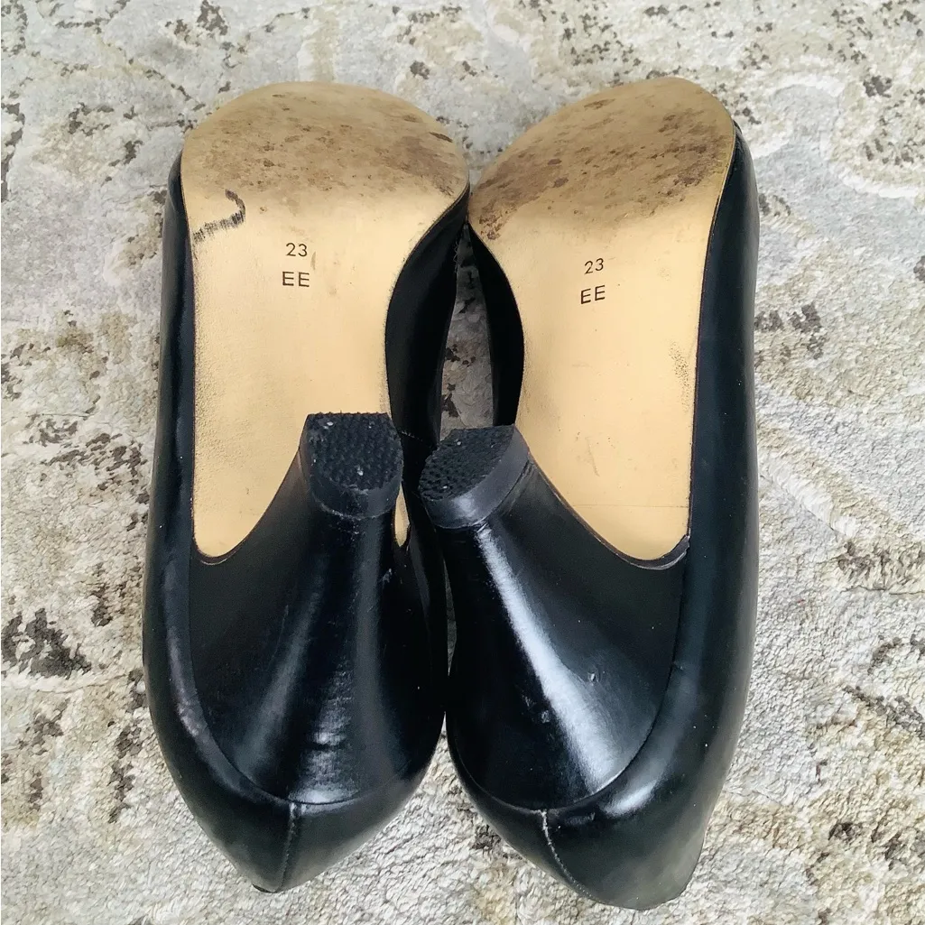 Authentic BURBERRY pumps💙💙 - Image 5