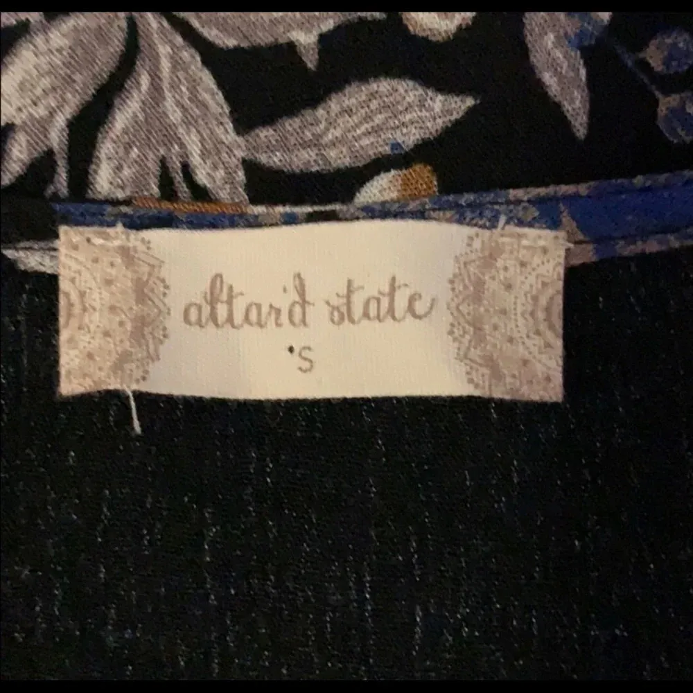 Altar’d State NWT Floral Wrap Cold Shoulder Dress Size Small - Image 7