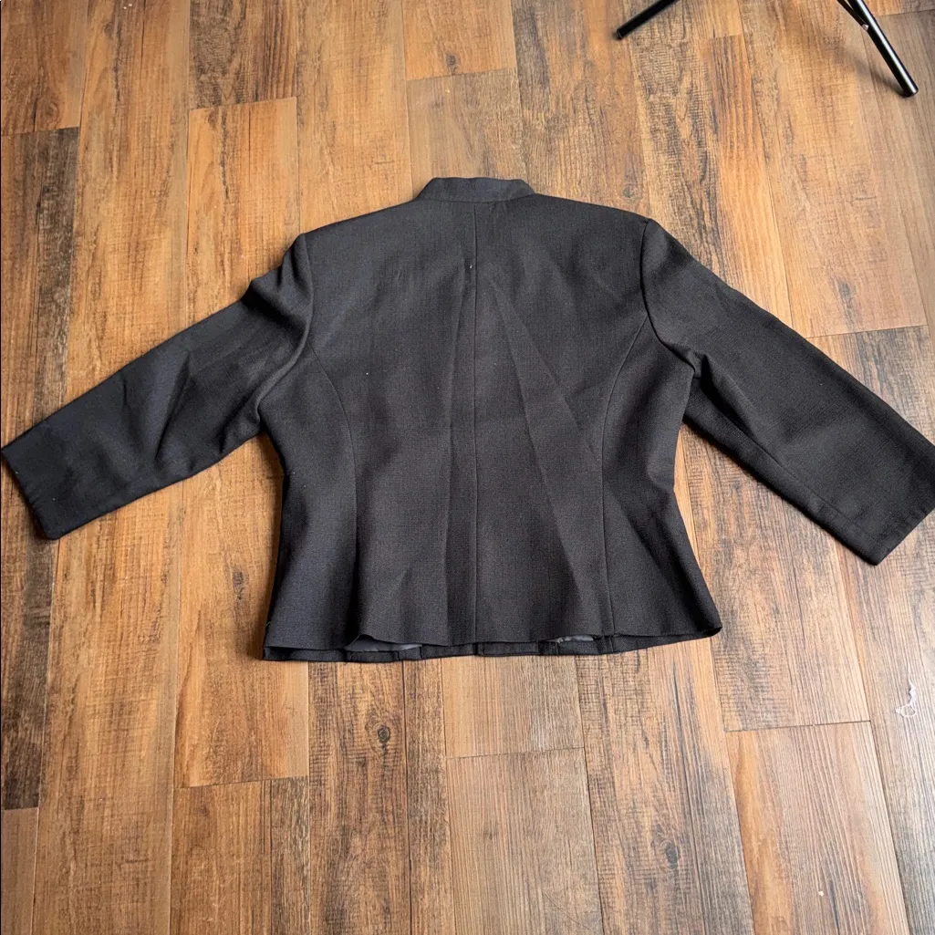 Requirements  Black Women's Jacket - Image 4