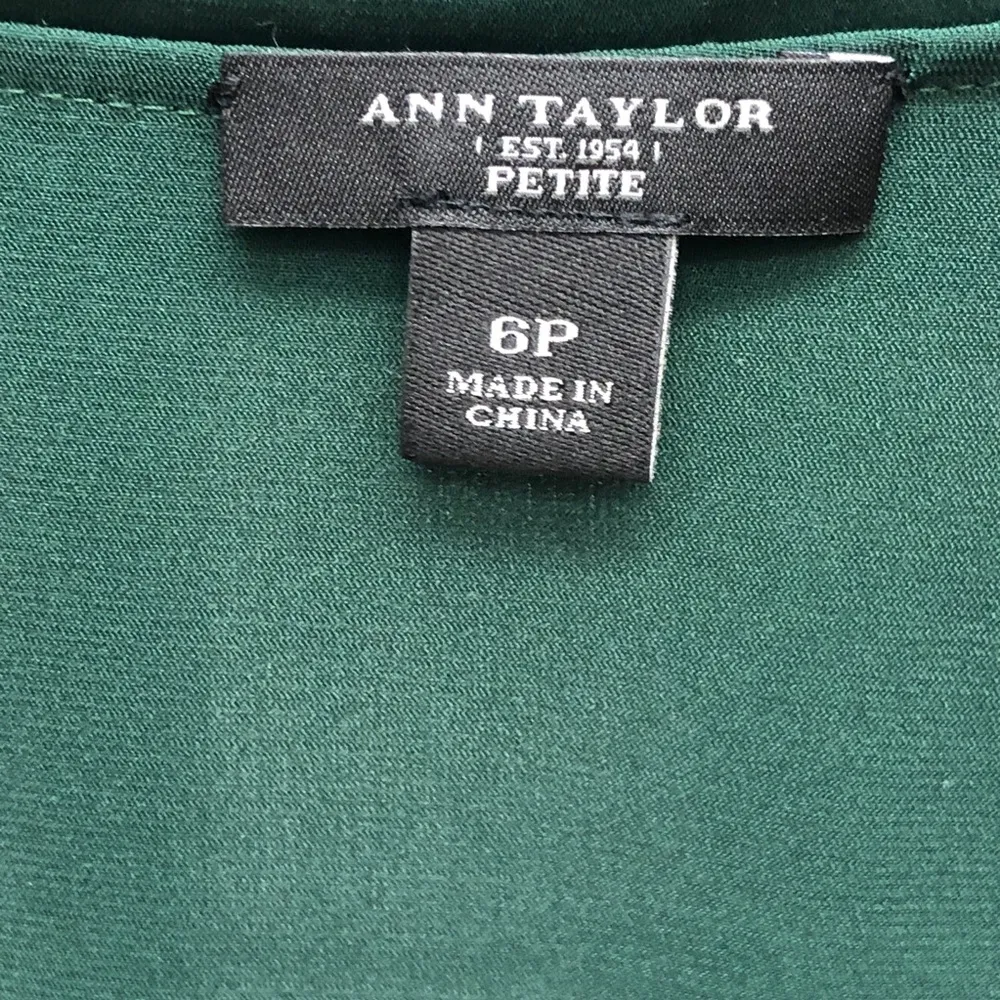 Ann Taylor Green silk blouse top Flounce Ruffle Petite 6 - Image 3