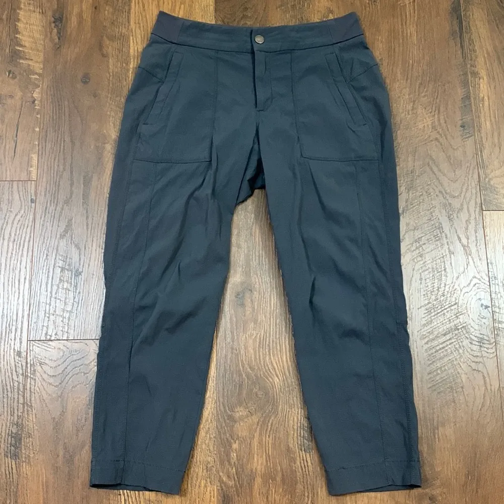 Athleta Trekkie Cropped Ripstop Hiking Gray Pants - Image 2