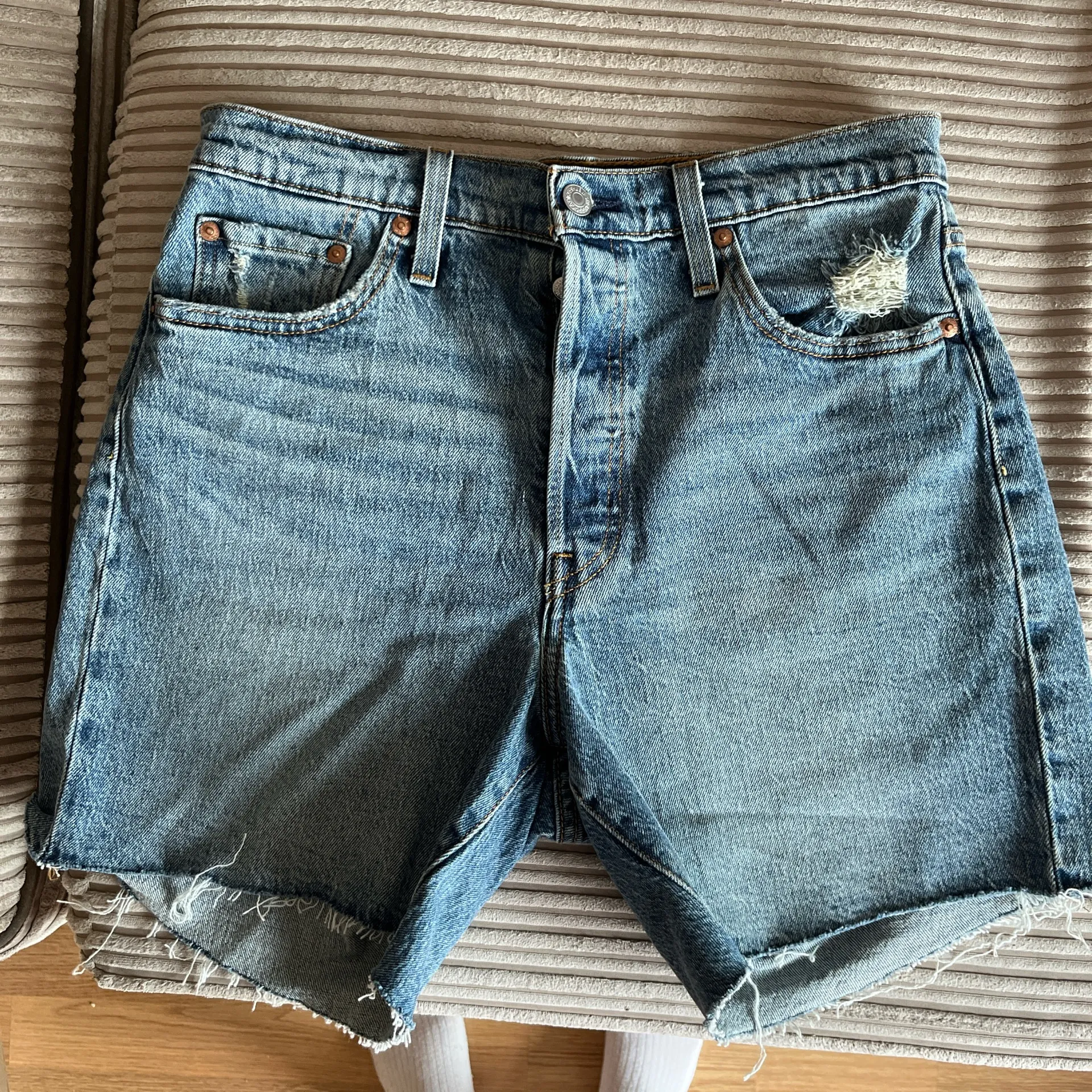 Levi’s 501 Shorts - Image 3