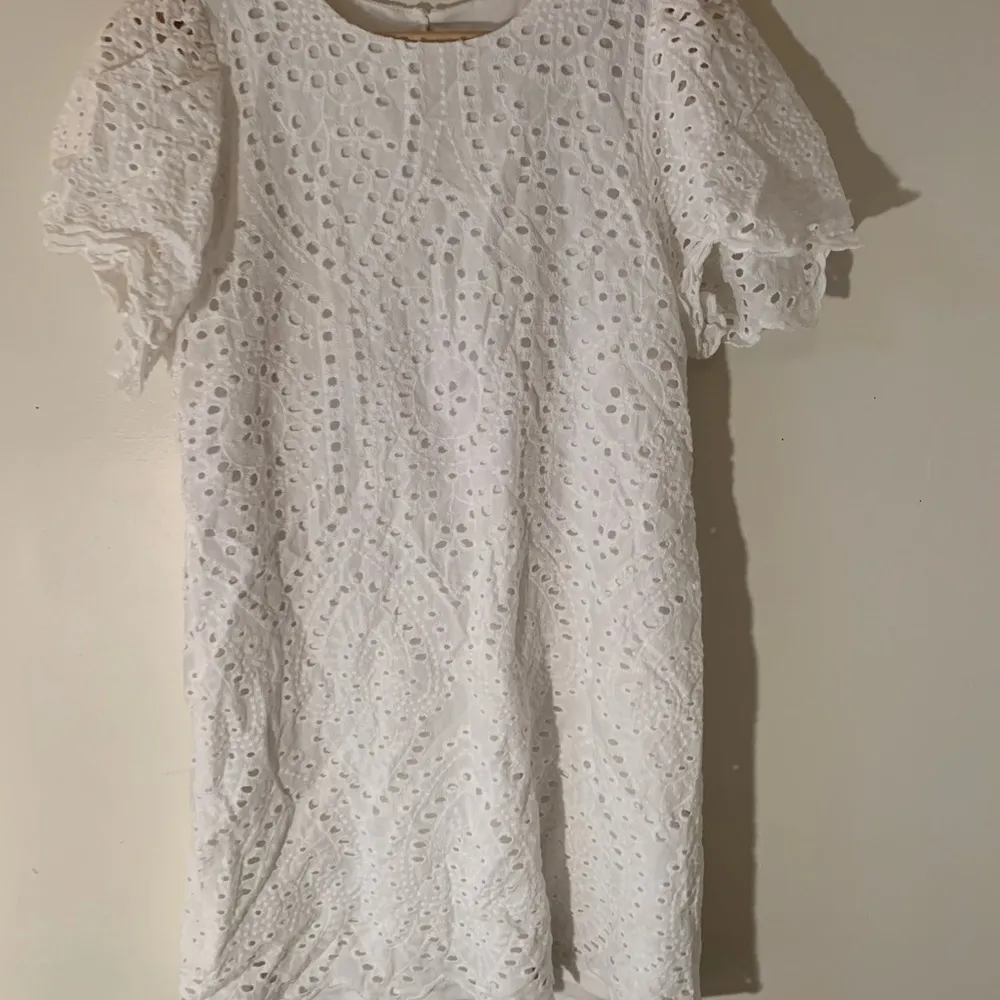 Loveriche Eyelet Mini Dress size Medium - Image 2
