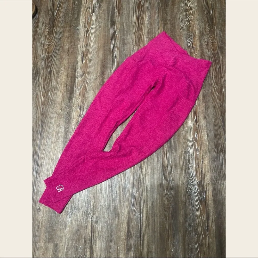 Bombshell Sportswear Leggings! - Image 4