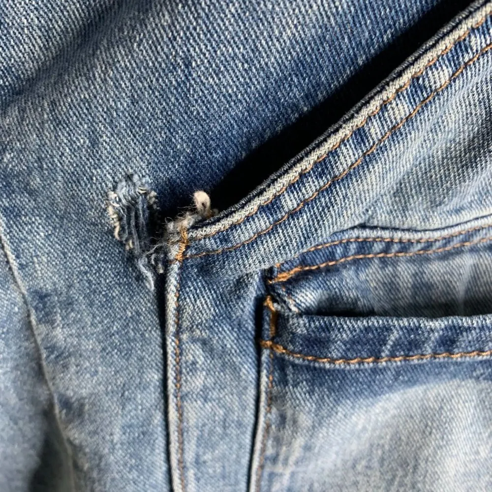 ROXY Distressed Soft Denim Jean Jacket L Med Wash Button Front Pockets Collar - Image 7