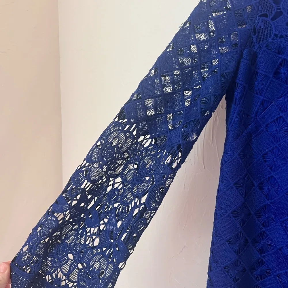 Adrianna Papell blue lace dress size 4 - Image 4